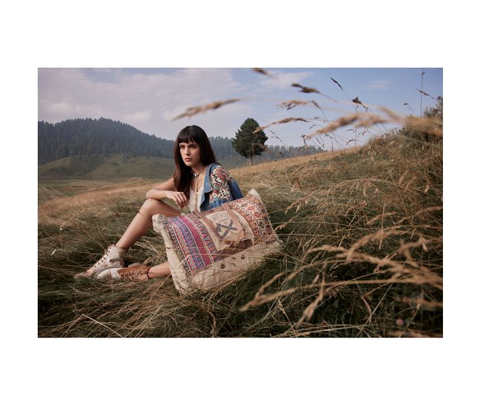 VINTAGE JOURNEYS WEEKENDER BAG by MYRA BAG®