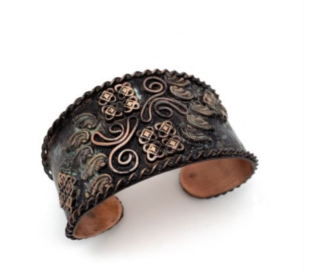 HANDCRAFTED COPPER PATINA CUFF (BLK/GRN) by ANJU®