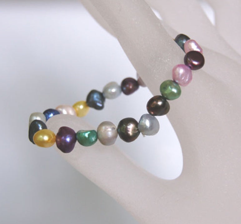 FRESHWATER CHILDREN'S PEARL BRACELET - MULTIPLE COLORS -