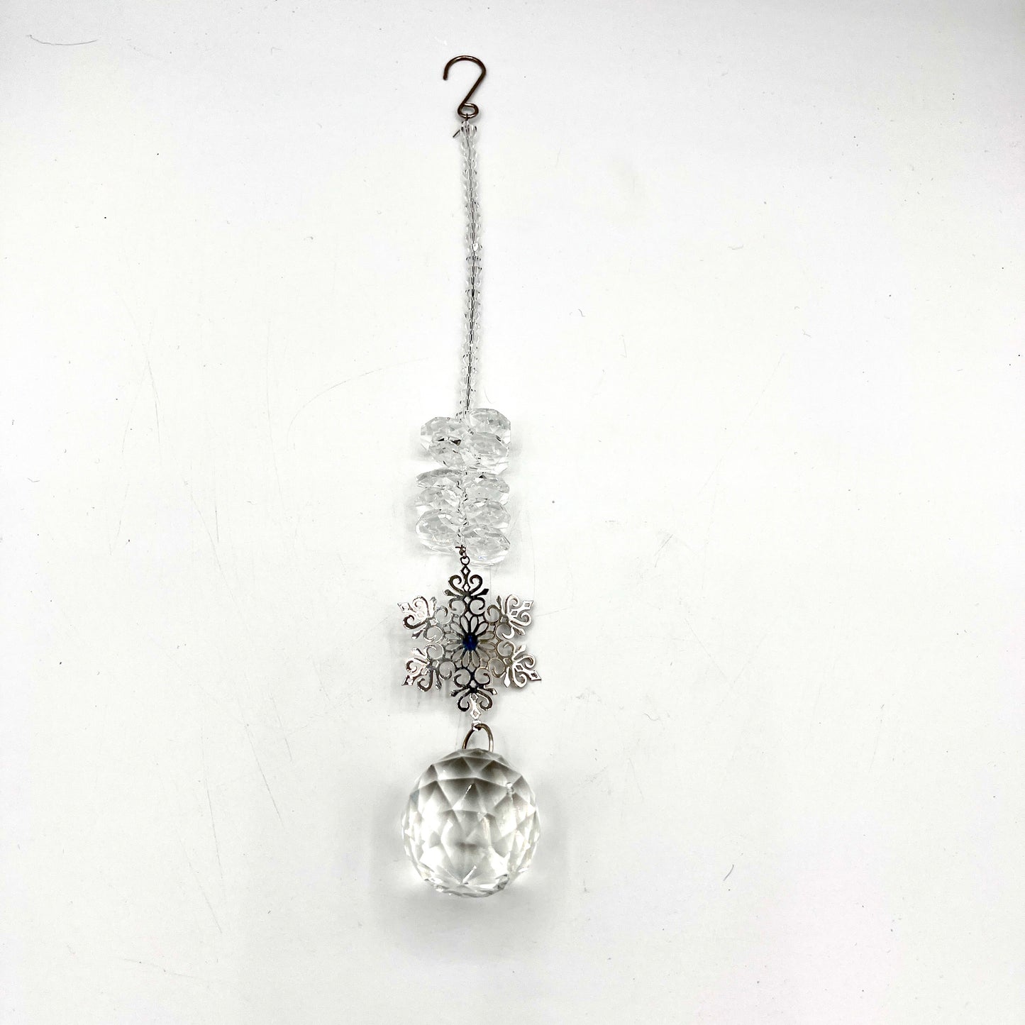 SILVER SNOWFLAKE CRYSTAL CLEAR HANGING SUN CATCHER ORNAMENT PRISM