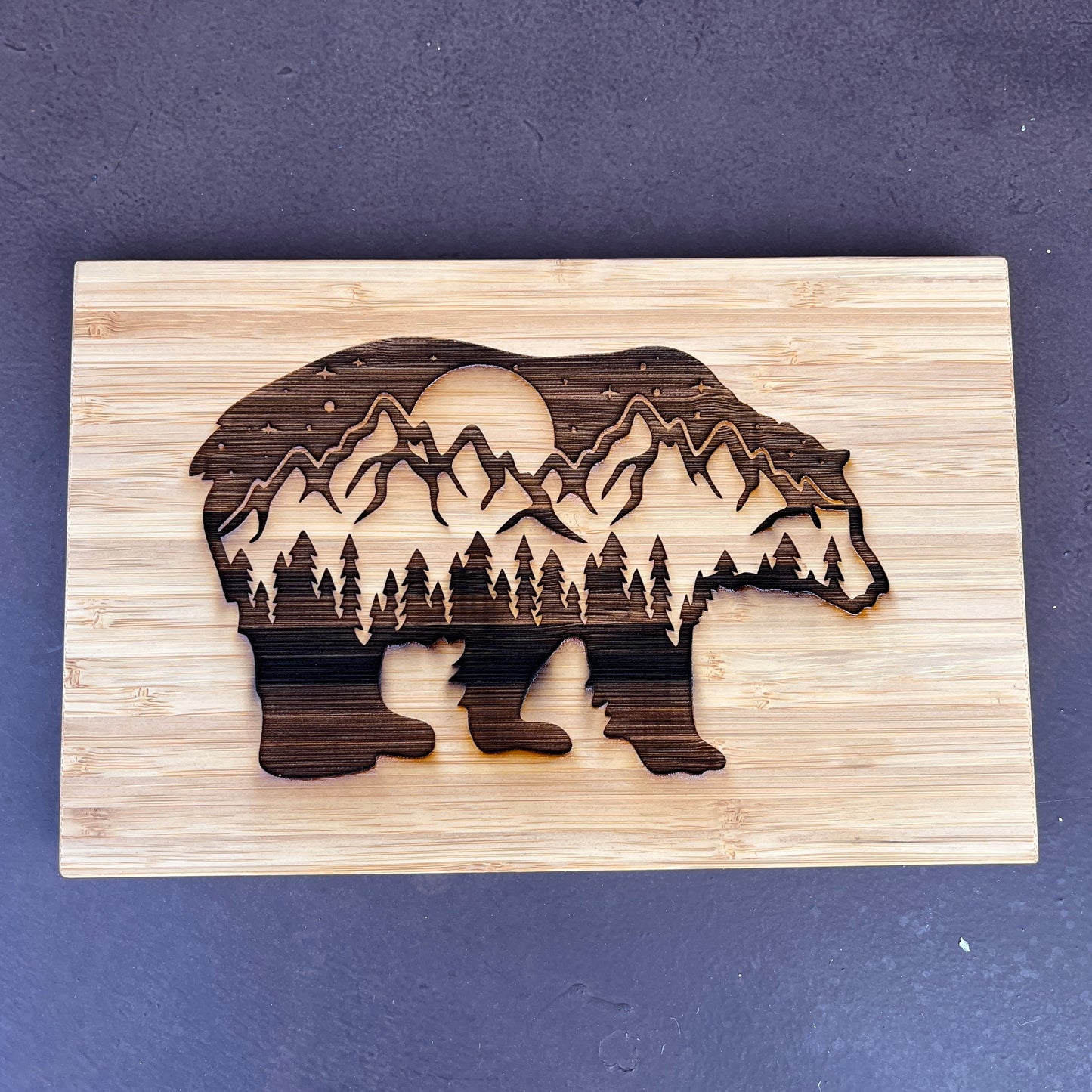CUSTOM LASER PRINTED 9.5"X 6" CUTTING BOARD - MOUNTAIN BEAR