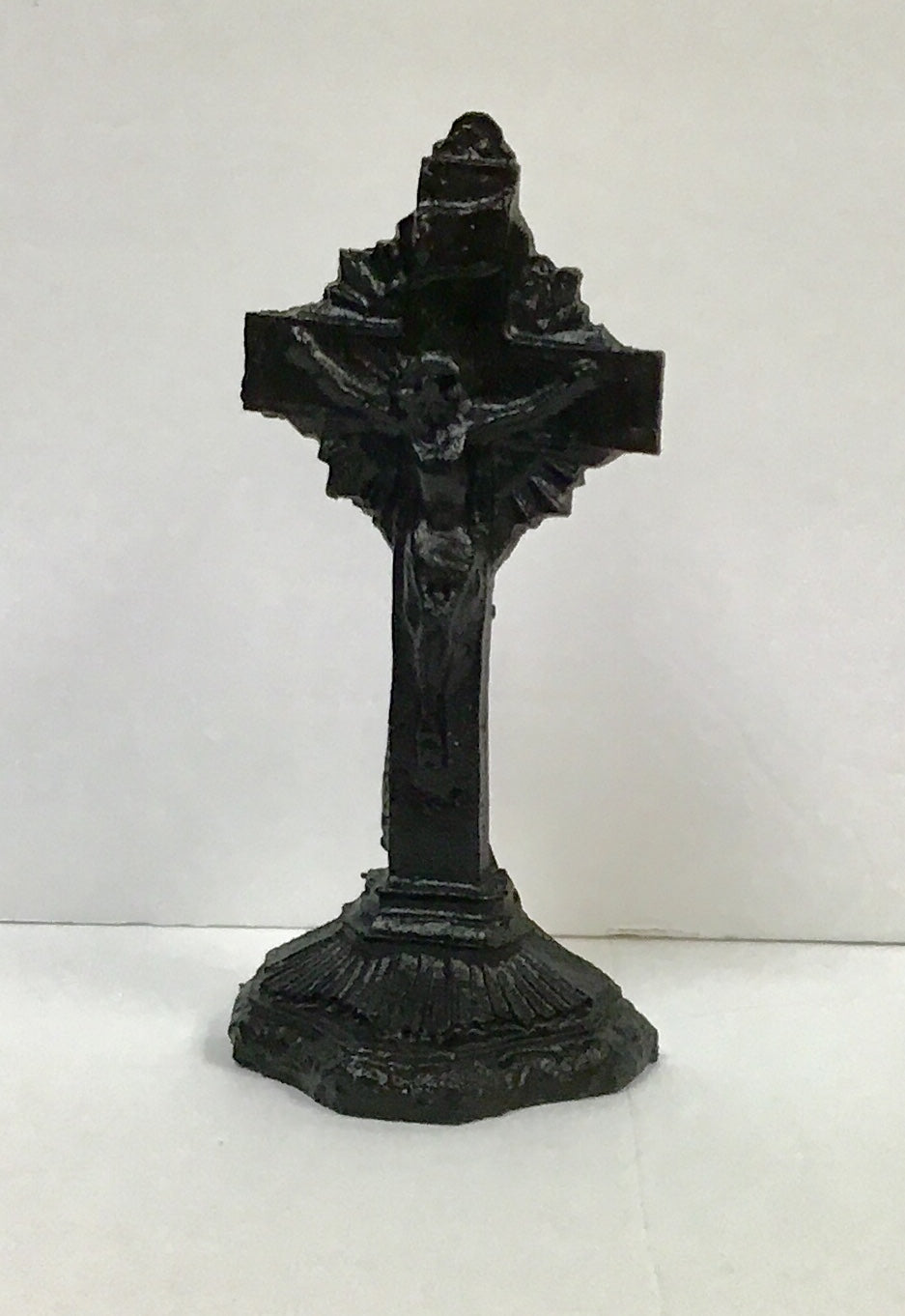 HANDCRAFTED COAL CROSS UPRIGHT