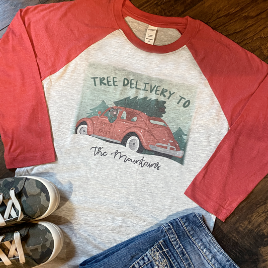 COMET'S TREE FARM DELIVERY RAGLAN ON 3/4 RED SLEEVE